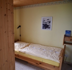 16-schlafzimmer-2einzelbetten.jpg